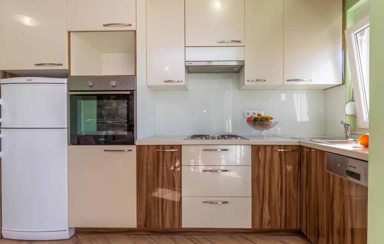 Andela 1 Apartment Makarska Exterior photo