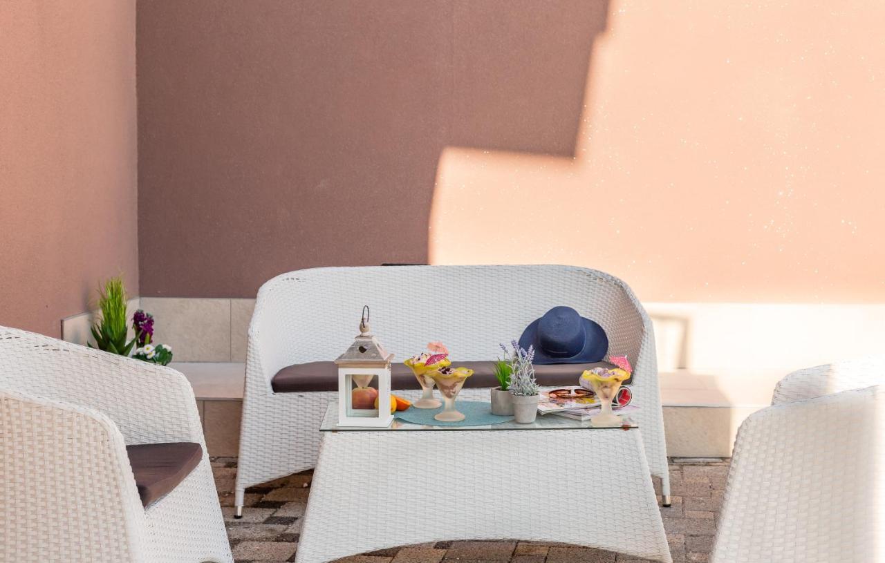 Andela 1 Apartment Makarska Exterior photo